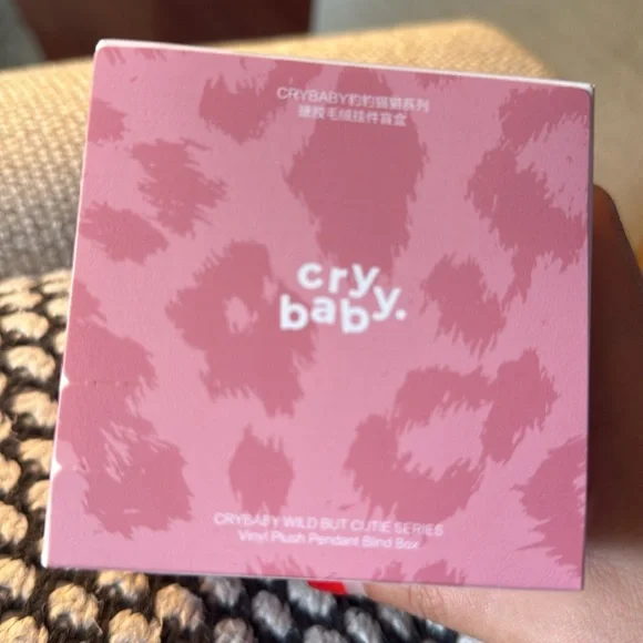 NEW in Box Wild but Cutie Crybaby Blind Box Neon Cutie Pop Mart Unopened - Picture 5 of 8